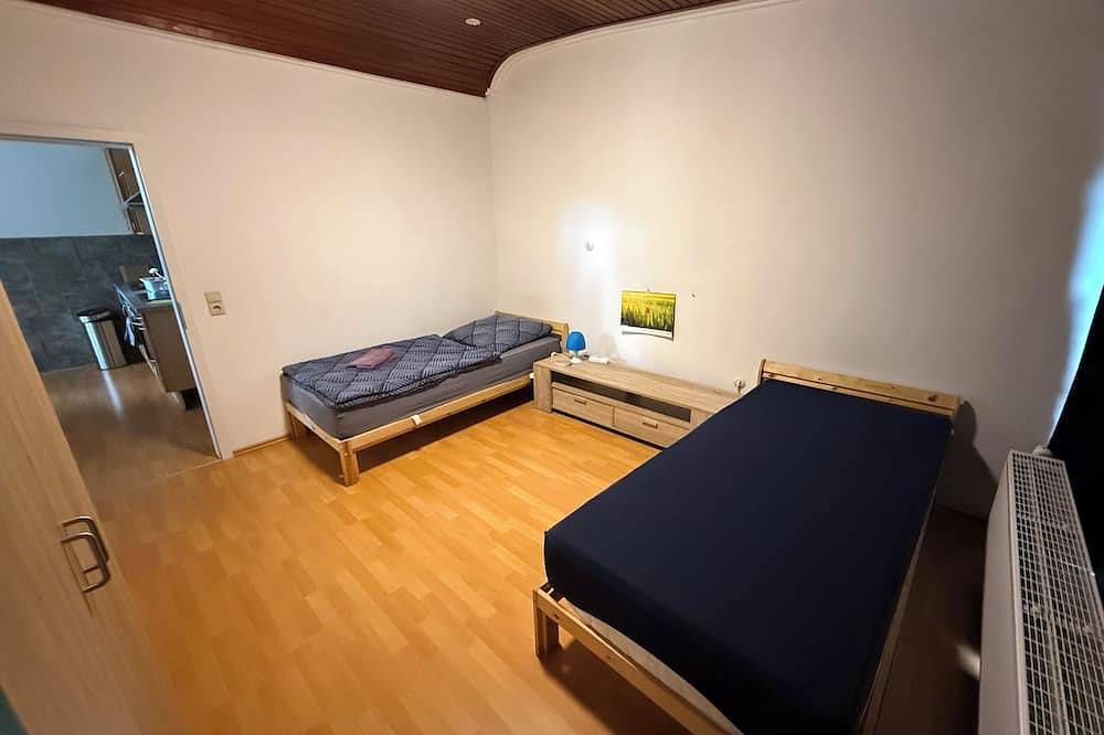 Ganze Wohnung, Apartment für bis zu 6 Personen | Küche & Bad | Pension Kalifornia (Nh) in Osterholz-Scharmbeck, Niedersachsen