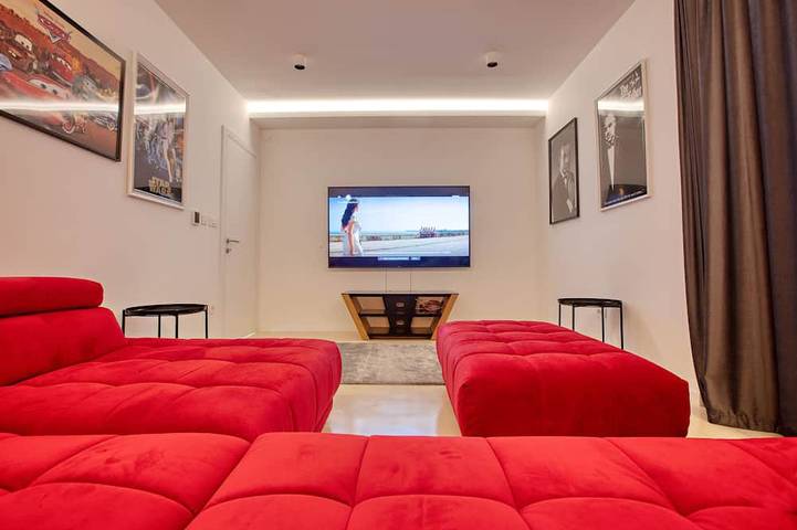 Villa pour 8 personnes, avec Terrasse et Jardin à Brodarica - 4