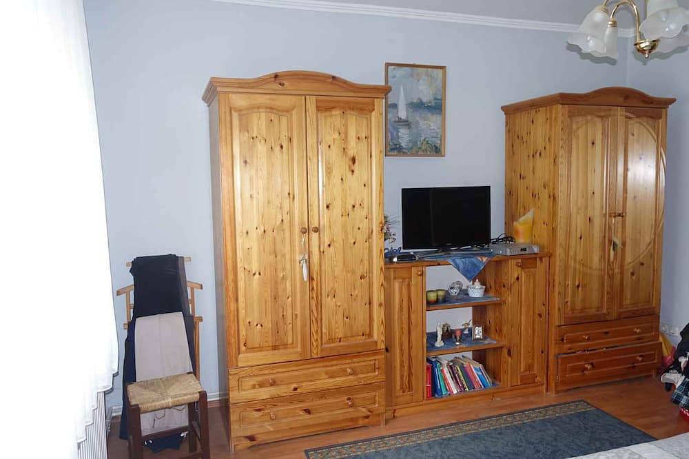 Ferienhaus mit Garten und Terrasse in Zentrumsnähe in Szabadifürdő, Siofok