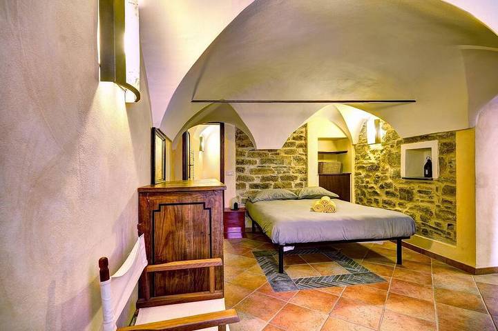 Casa vacanza Cà Du Sciu Megu in borgo medievale in Civezza, Riviera di Ponente