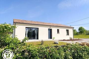 Location de vacances pour 6 personnes, avec jardin à Aujols