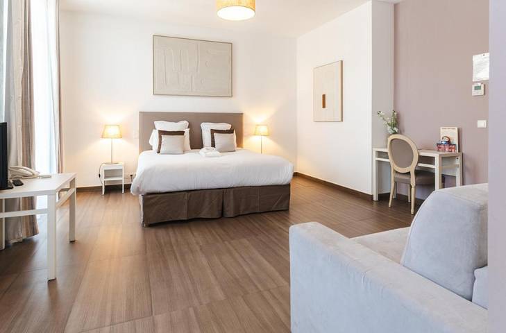 Hôtel pour 2 personnes, avec terrasse à Mouans-Sartoux - 2