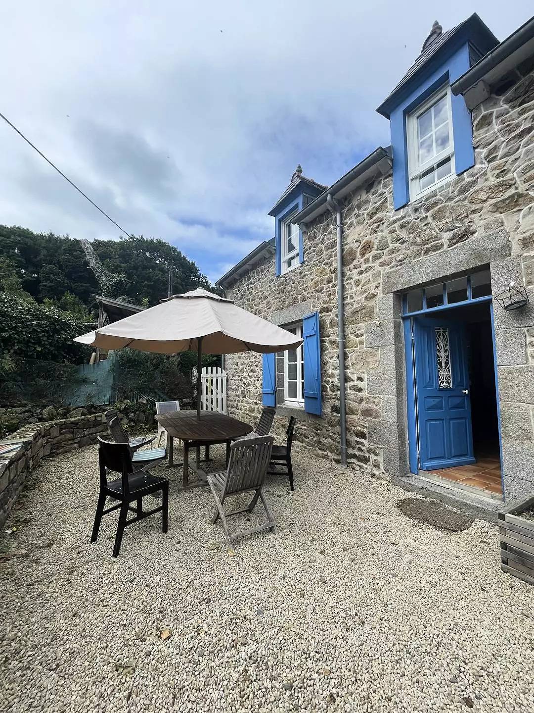 Hermosa casa de piedra que ofrece hermosos volúmenes en el campo de Pleneuf Val André in Pléneuf-Val-André, Côte de Goëlo