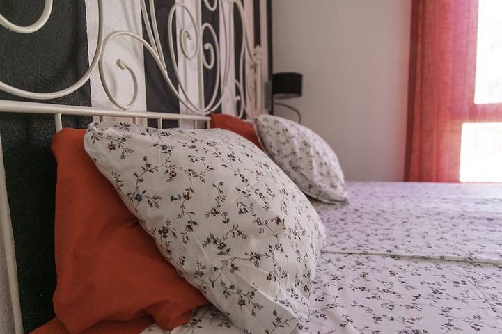 Entire apartment, Aloha Corralejo beach appartament, terrace whit sea view, WIFI, free in Puerto de Corralejo, La Oliva