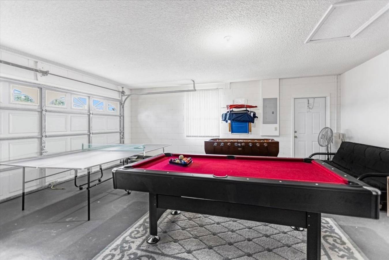 3 Bedroom Executive Pool Home and Games Room in ChampionsGate, Four Corners