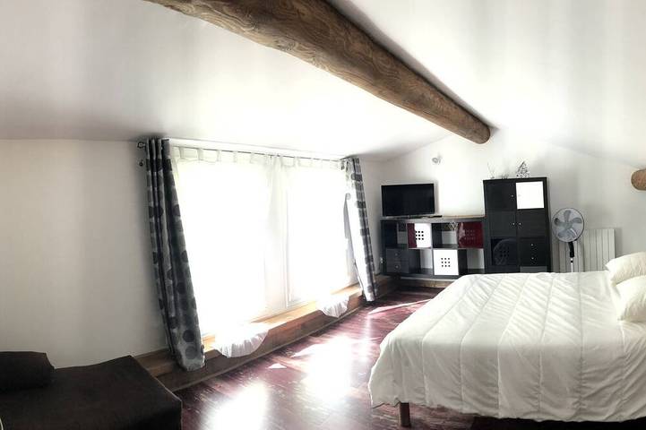 Location de vacances pour 12 personnes, avec piscine à Uchaux - 2