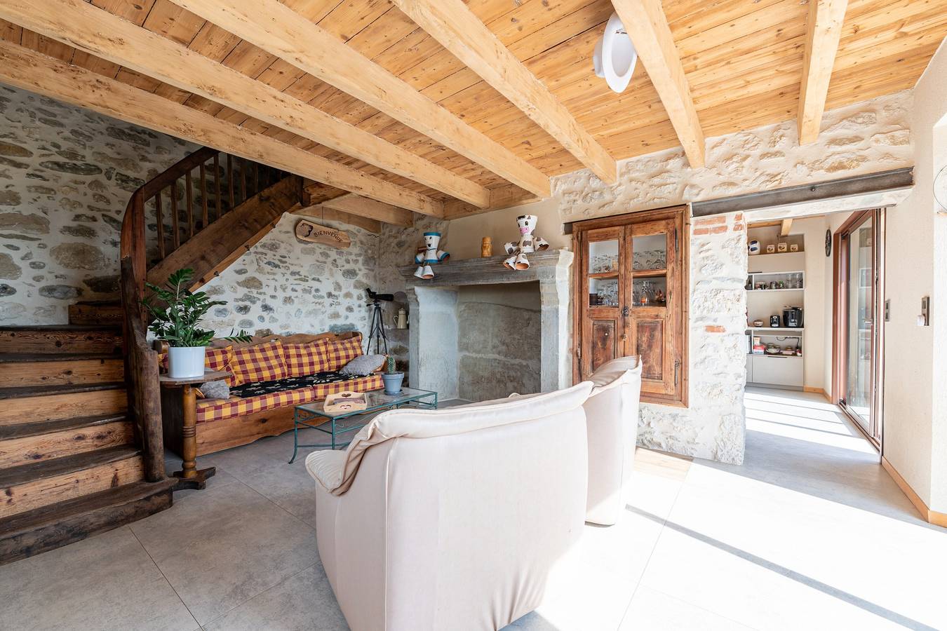 Maison d'hôtes 'Chambre Verte' avec vue sur les montagnes, terrasse privée et jardin partagé in Moye (Haute-Savoie), Région d'Annecy