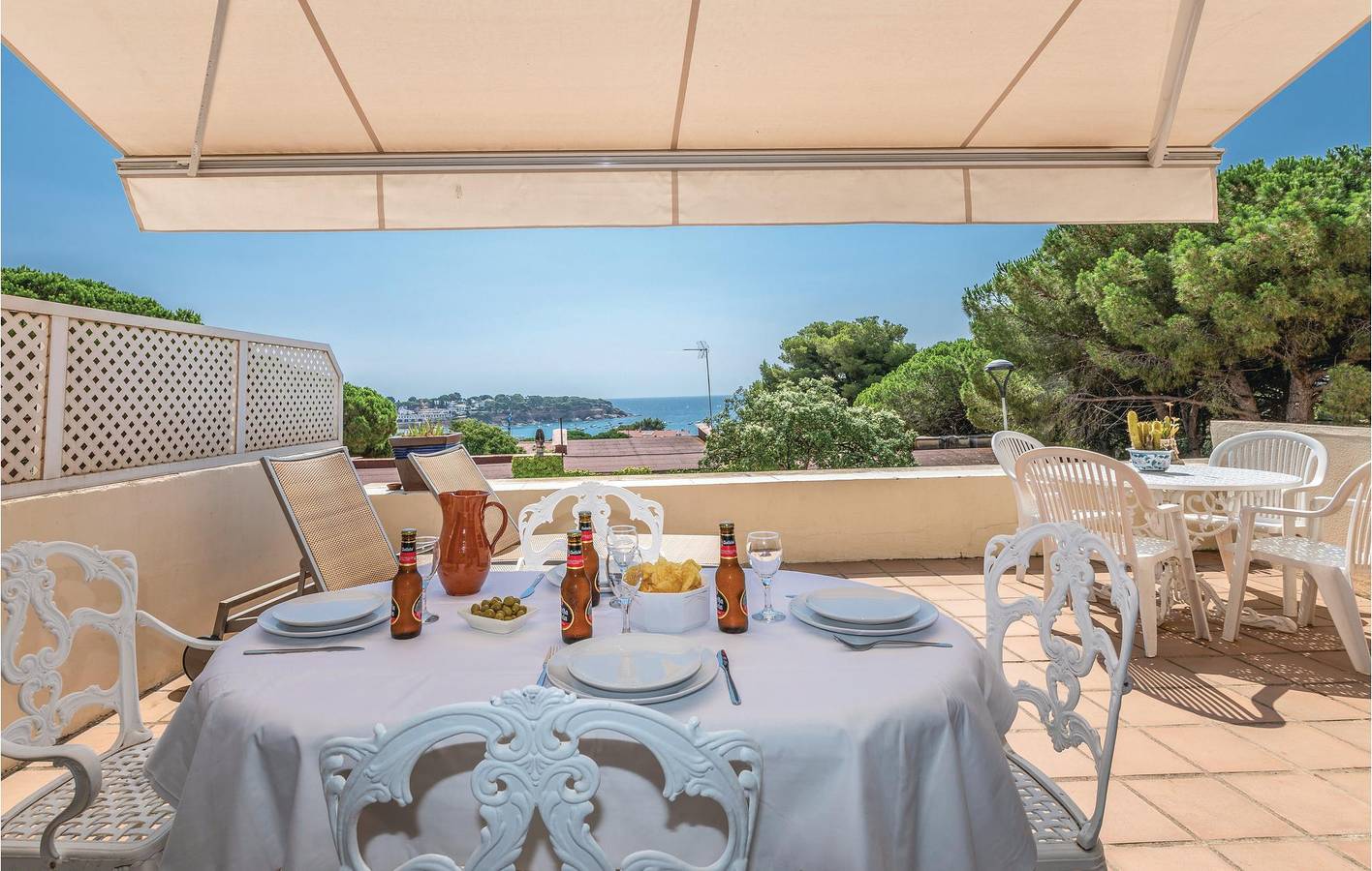 107m2 Apt: Aparcamiento, Terraza, Piscina, Congelador, Playa 2.5km in Sant Feliu de Guíxols, Costa Brava