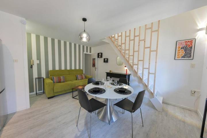 Appartement de vacances pour 3 personnes, avec Balcon ainsi que Terrasse et Vue