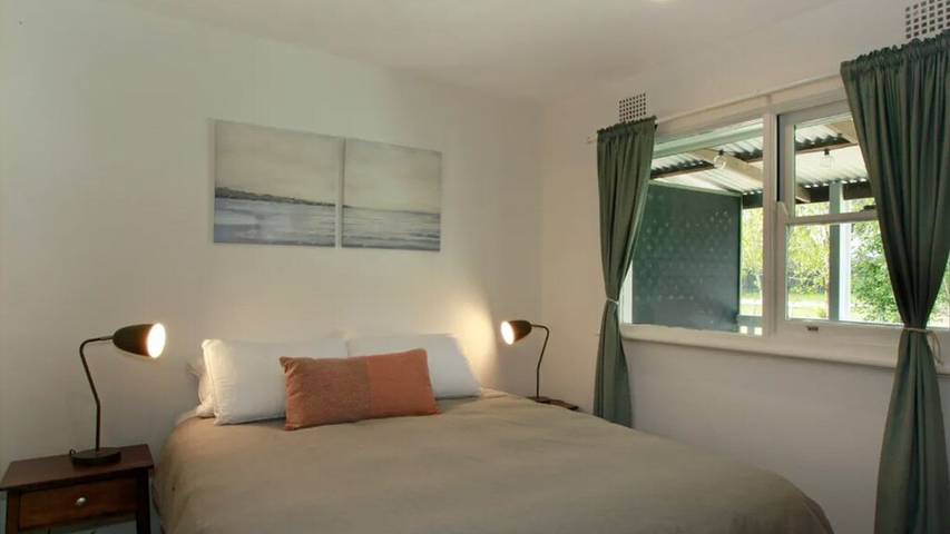 Holiday home for 24 people, with balcony and garden in Anna Bay