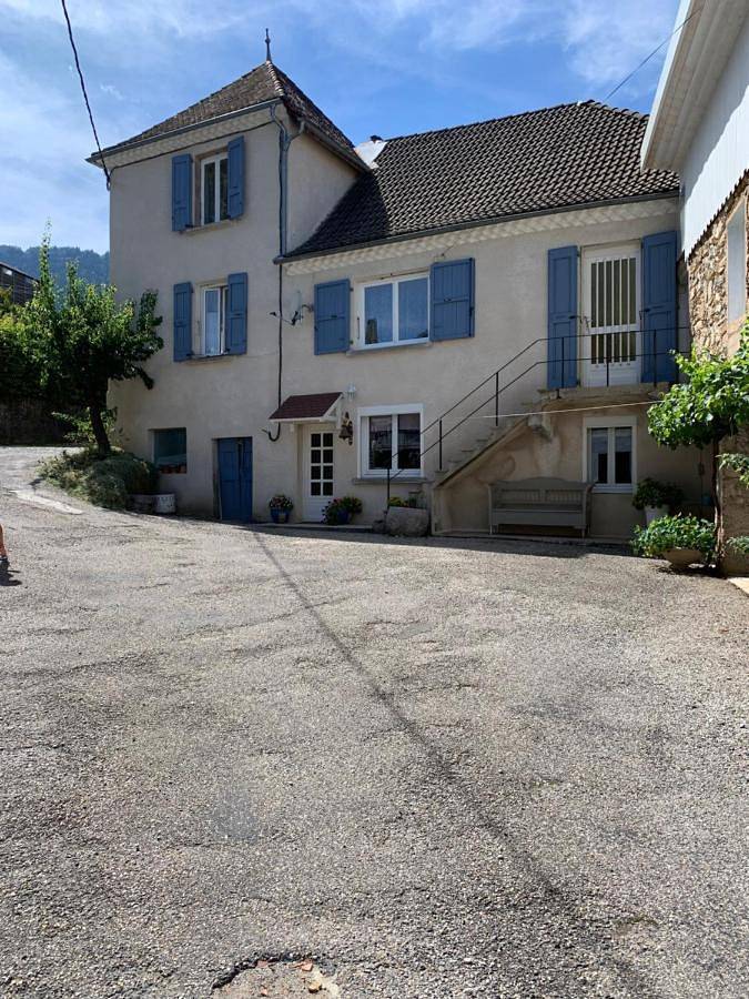 Gîte pour 4 personnes, avec terrasse, animaux acceptés dans Clelles