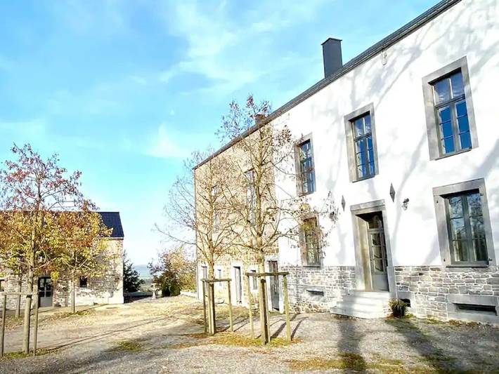 Vakantiehuis voor 14 personen, met tuin, kindvriendelijk in Beauraing