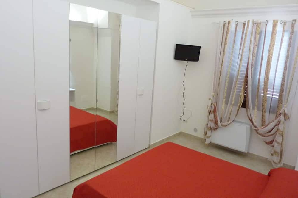 Ferienhaus in der Nähe von Lecce - Salento mit sternförmigen Elementen in Lizzanello, Lecce Provinz