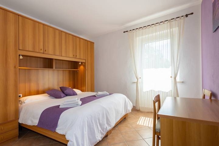 Apartament wakacyjny dla 3 osób, z basen dla dzieci i ogród, zwierzęta dozwolone w Toskania