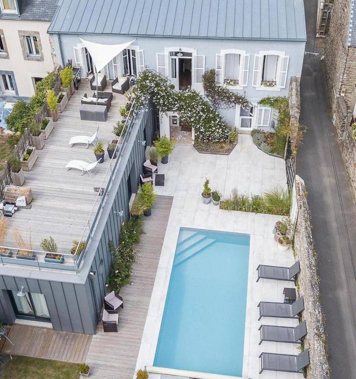 Maison d’hôte pour 2 personnes, avec Terrasse ainsi que Jardin et Piscine à Granville