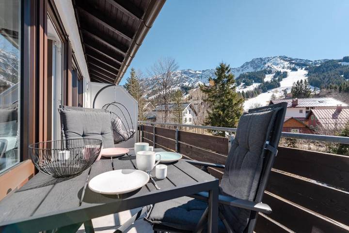 Ferienwohnung für 3 Personen, mit Balkon und Ausblick in Oberjoch - 2