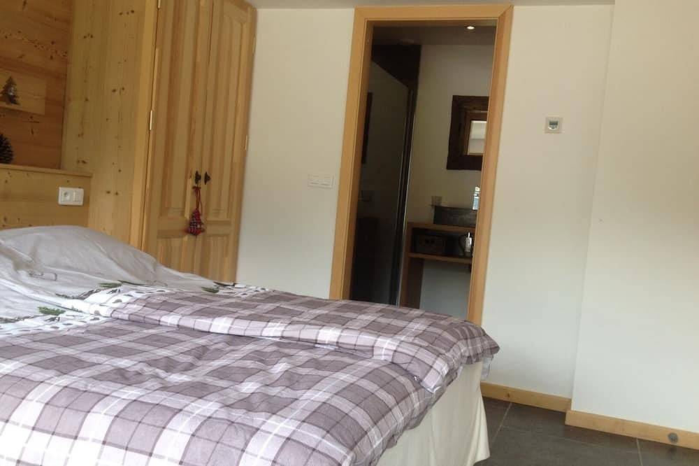 Chalet spacieux et luxueux, décoré avec goût et avec une très belle vue! in Abondance, Les Portes du Soleil