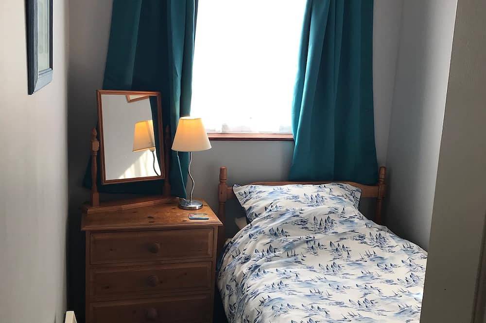 Waterside Cottage Wadebridge River views Camel Trail Cycling Free Wi-Fi Cornwall in Wadebridge, Cornwall