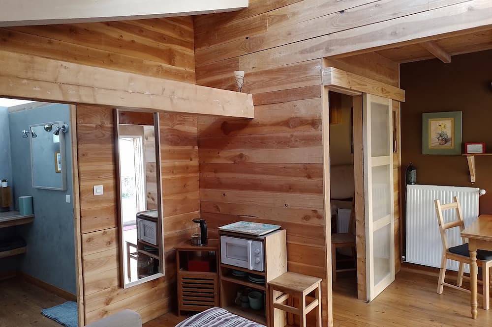 El Chalet du Parc es tranquilo y está rodeado de vegetación. in Annonay, Tournon-sur-Rhône región