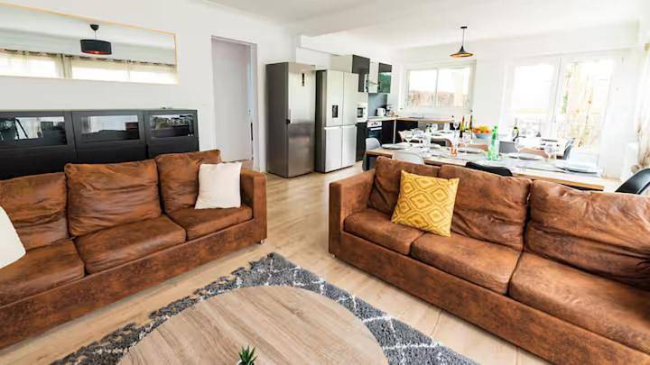 Gîte pour 12 personnes, avec jardin à Cholet - 4