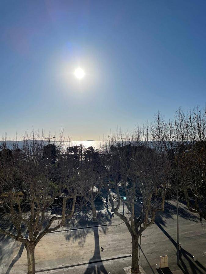 Gîte pour 2 personnes, avec Balcon ainsi que Terrasse et Vue dans Plage de l'Esplanade