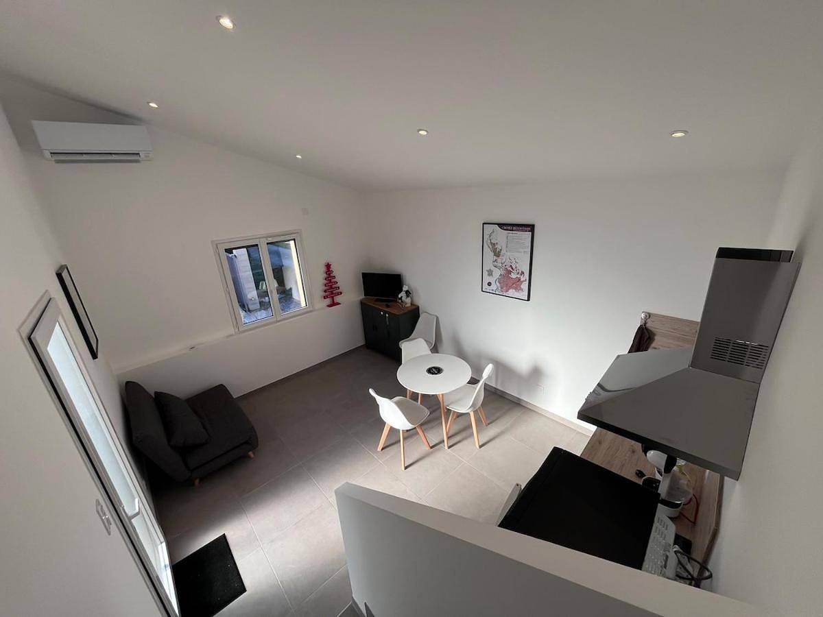 Appartement entier, One-Bedroom Apartment in Chanos-Curson, Région de Valence
