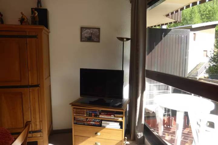 Gîte pour 4 personnes, avec balcon, adapté aux familles à Enchastrayes - 2