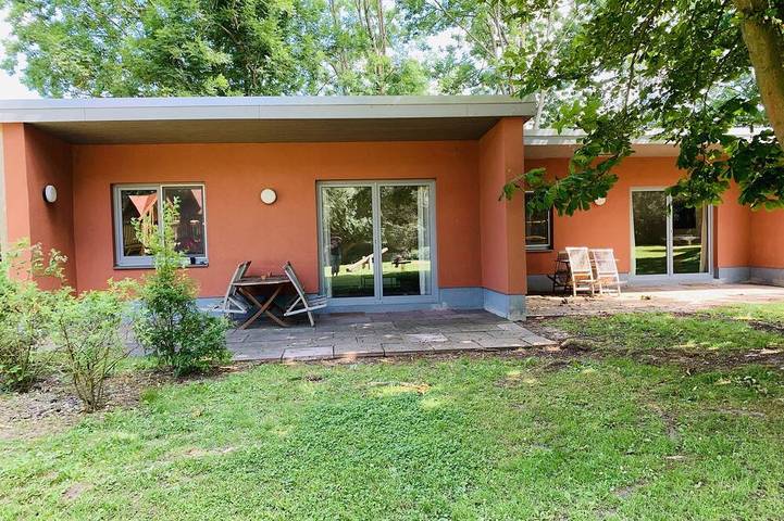 Bungalow für 4 Personen, mit Garten und Terrasse in Boltenhagen