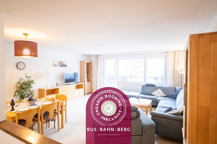 Ferienwohnung für 6 Personen, mit Balkon und Ausblick in Tarasp