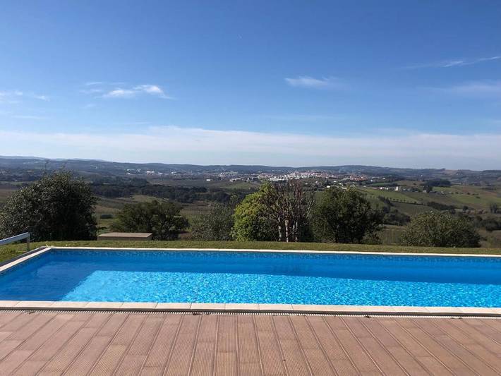 Casa de férias para 3 pessoas, com Terraço e Jacuzzi e ainda Jardim and Piscina em Bombarral