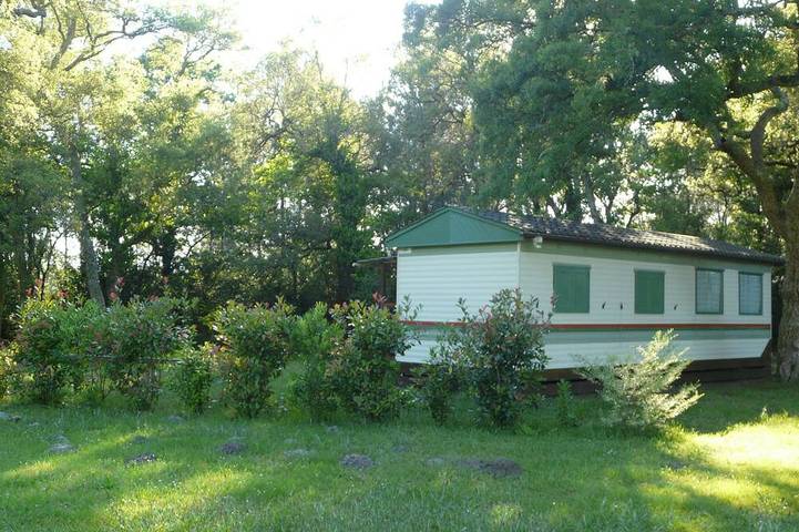 Camping pour 4 personnes, avec Jardin