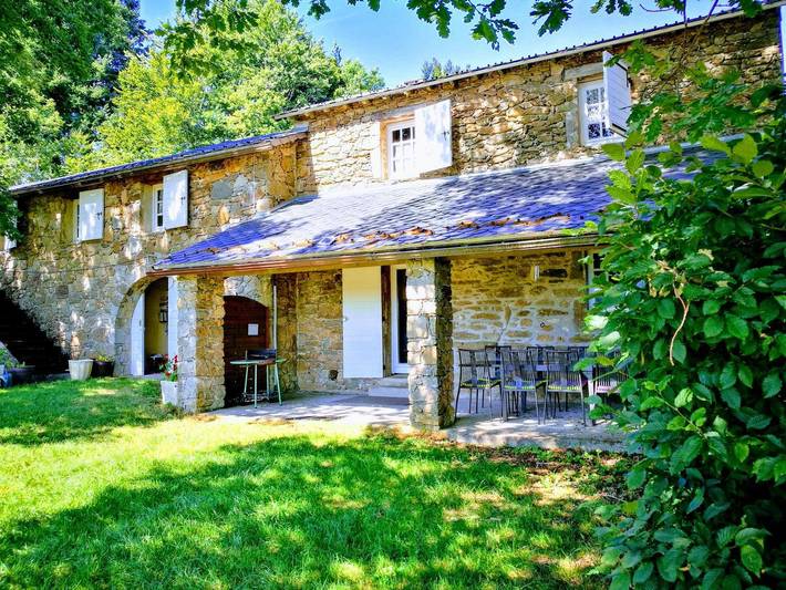 Gîte pour 6 personnes, avec jardin et vue ainsi que piscine et terrasse - 1