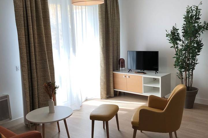 Gîte pour 2 personnes, avec sauna et piscine, animaux acceptés à Gleizé - 3