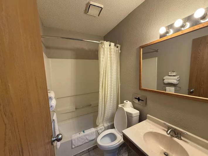 Apartamento entero, Cama tamaño king | No fumadores in Coldwater, Condado de Branch