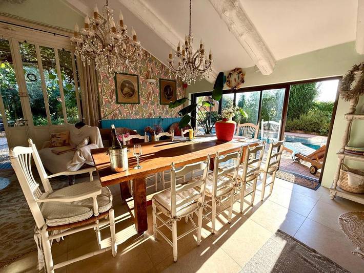 Chambre d’hôte pour 2 personnes, avec Terrasse et Jardin ainsi que Piscine et Vue