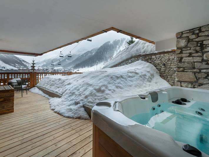 Ganze Wohnung, Wunderschöne Wohnung mit 4 Schlafzimmern, Terrasse und Jacuzzi, direkt an der Face de Bellevarde piste in Val-d'Isère, Vanoise-Massiv