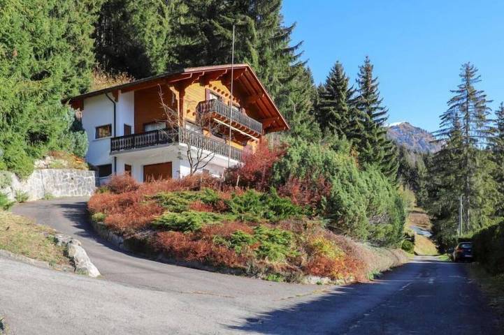 Chalet für 8 Personen, mit Balkon in Gryon