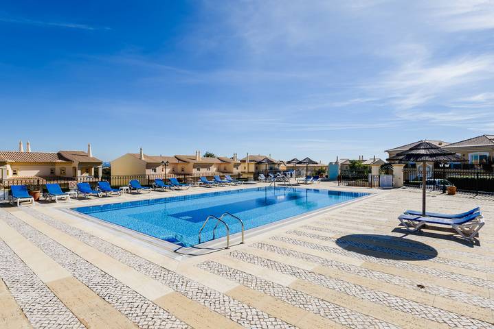 Appartement de vacances pour 4 personnes, avec balcon et piscine