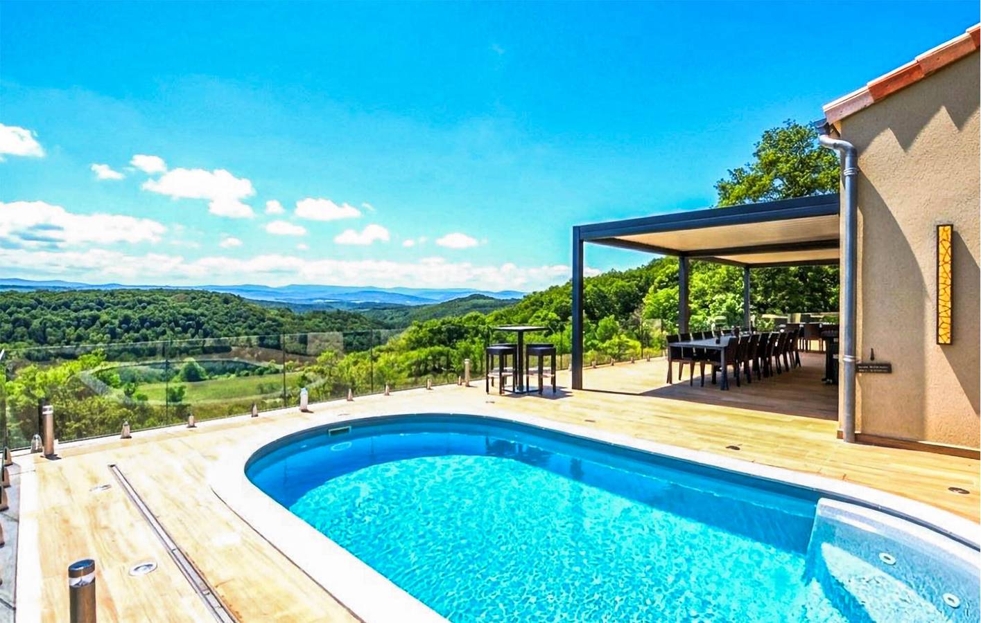 Charmant appartement de 250 m² avec piscine et jardin, à 2,5 km du Grand Hers in Sonnac-sur-l'Hers, Région de Limoux