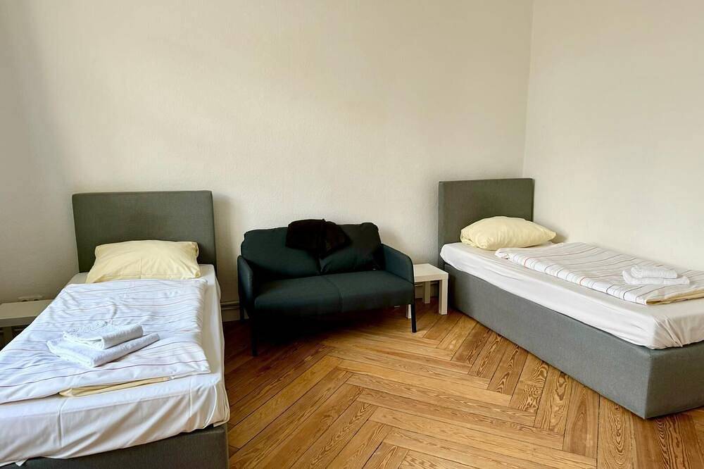 Hansaring 11 W1 - 3 Schlafzimmer (Mit Durchgangszimmer) in Neumünster, Schleswig-Holstein Binnenland