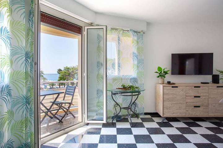 Gîte pour 4 personnes, avec balcon dans Aeroport Nice - Cote D Azur - 4
