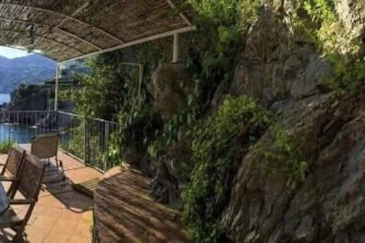 Villa for 6 people, with balcony and hot tub as well as garden - 1