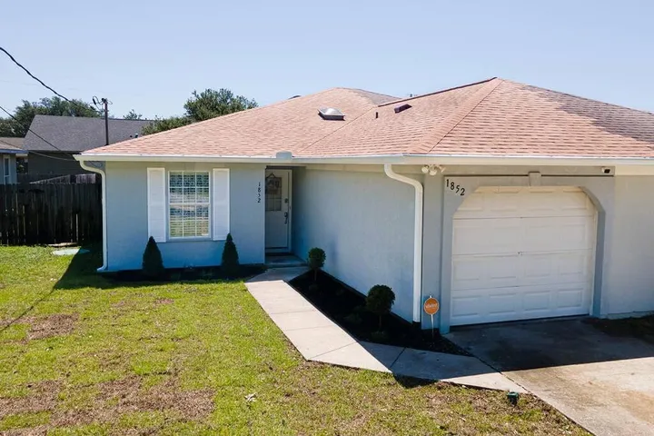 Holiday home for 10 people, with garden - 1