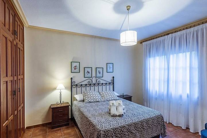 Location de vacances pour 12 personnes, avec jardin à Cuevas del Becerro - 4