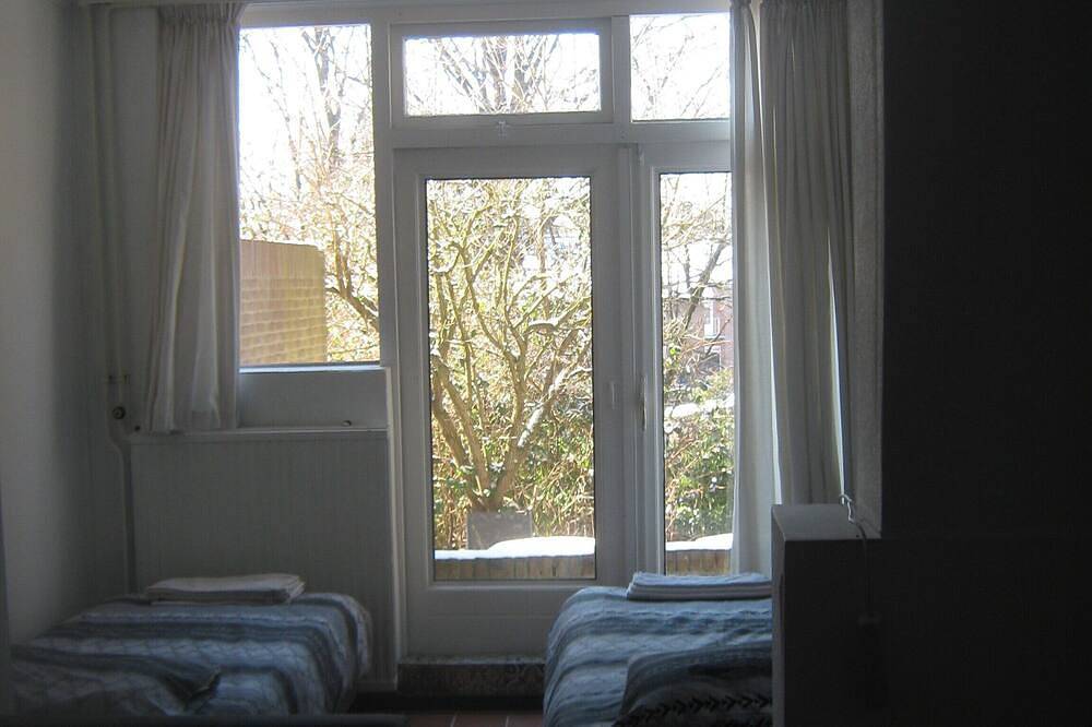 House Rumpen 10 single beds 7 bedrooms with warm and cold water Brunssum in Brunssum, Parkstad Limburg