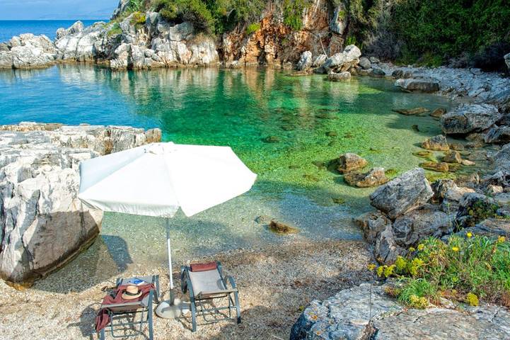 Location de vacances pour 8 personnes, avec jacuzzi et jardin dans Kassiopi - 2