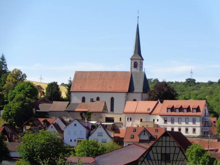 Apartamento entero, Apartamento de vacaciones para 4 personas con balcón in Eußenheim, Maindreieck