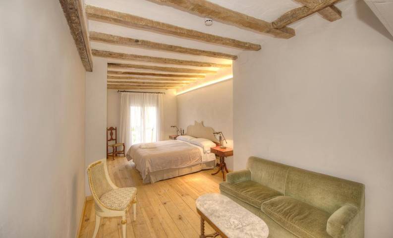 Cama y desayuno para 2 personas, con Balcón y Terraza en Balaguer 