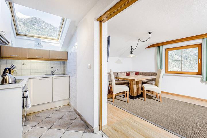 Ferienwohnung für 5 Personen, mit Balkon und Ausblick in Umhausen - 3