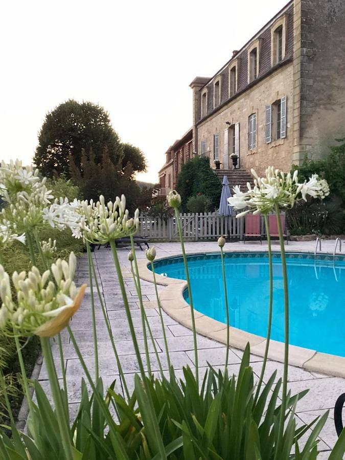 Location de vacances pour 2 personnes, avec jardin ainsi que piscine et vue à Vézac - 4